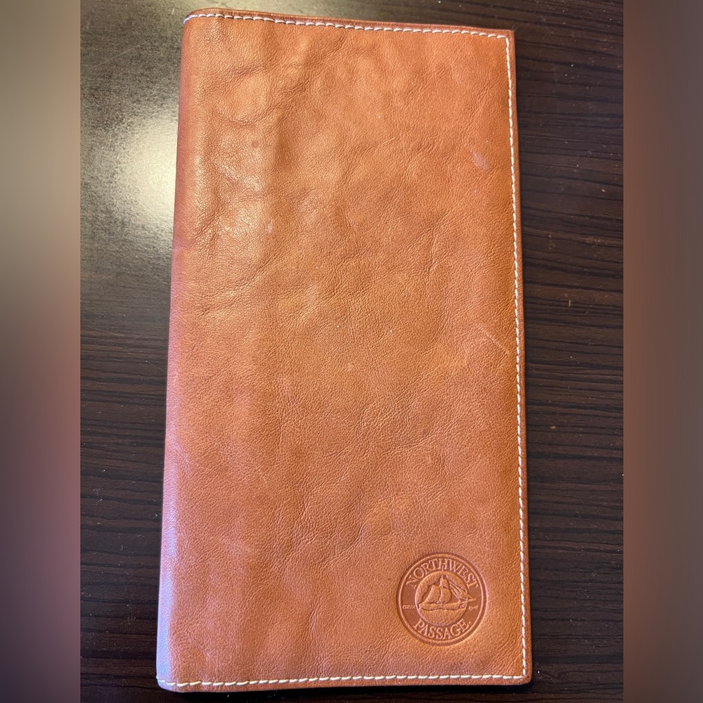 Noth West Passage, men's wallet, made of Northern Steer hide, made in Canada
